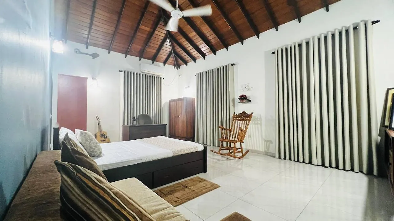 House Of Wijesinghe Daire Negombo 0*,  Sri Lanka